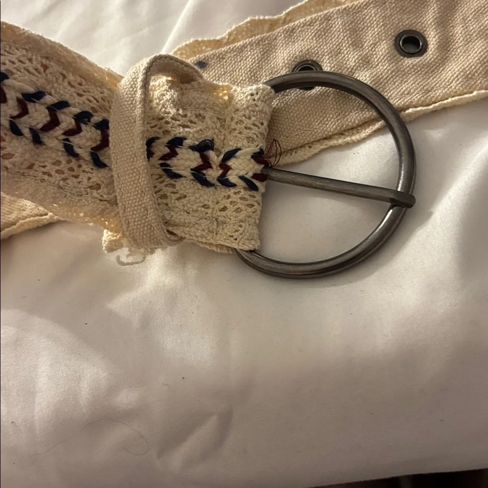 FINAL MARKDOWN Elegant Cream Belt 20